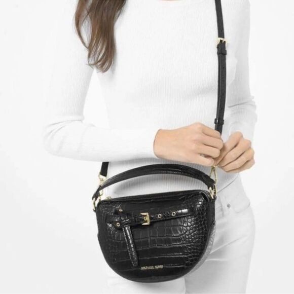 MICHAEL KORS EMILIA Half Moon Small Saddle Shoulder Crossbody Bag In BLACK - Picture 1 of 8